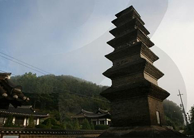 新世洞七层砖塔