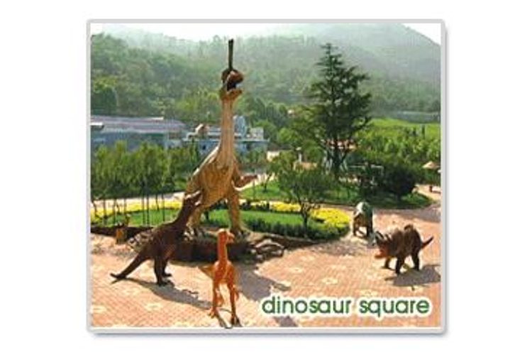 恐龙广场旅游