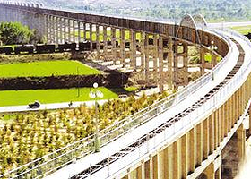 引大入秦水利灌溉农业旅游区