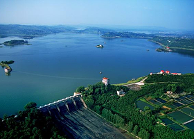 长寿湖拦河大坝