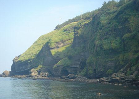 松岳山阵地洞窟