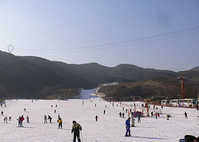 龙凤山滑雪场