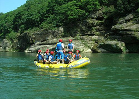 铁原汉滩江漂流