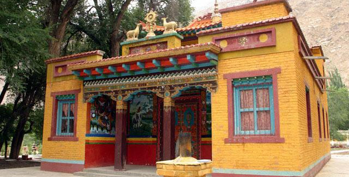 巴伦台黄庙门票,巴伦台黄庙门票预订,巴伦台黄庙门票价格,去哪儿网门票