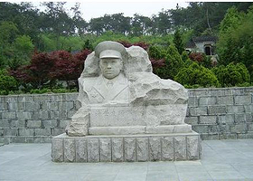 许世友将军纪念广场