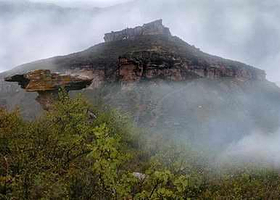 双锁山烈士陵园