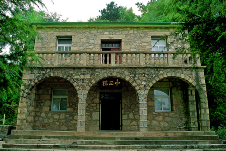 防空洞景区旅游