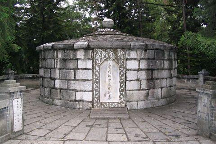 圣堂山景区旅游