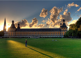 波恩大学