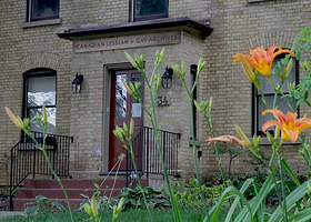 加拿大男女同性恋档案馆