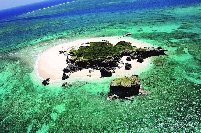 赠送·2400元自费项目(包括鱼翅燕窝夜宵及夜间文艺表演) 210月落女娲