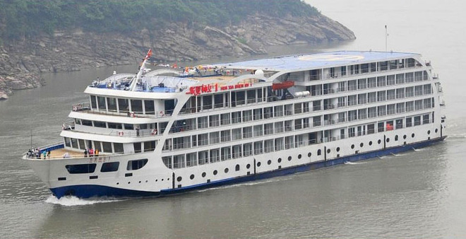 长江三峡游轮：一场流动的历史画卷之旅