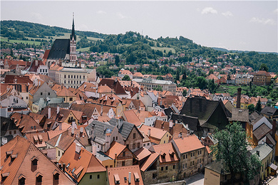 东欧波兰 奥匈斯捷10晚12日奥斯维辛 百威小镇 湖区 双温泉小镇 四星